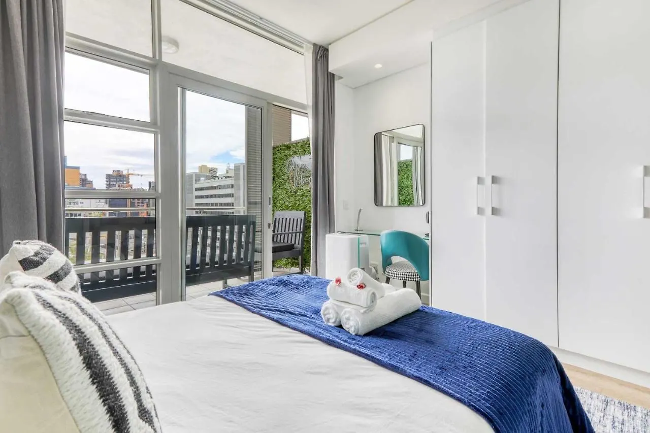 Backup-Powered Luxury City Apartment Cape Town