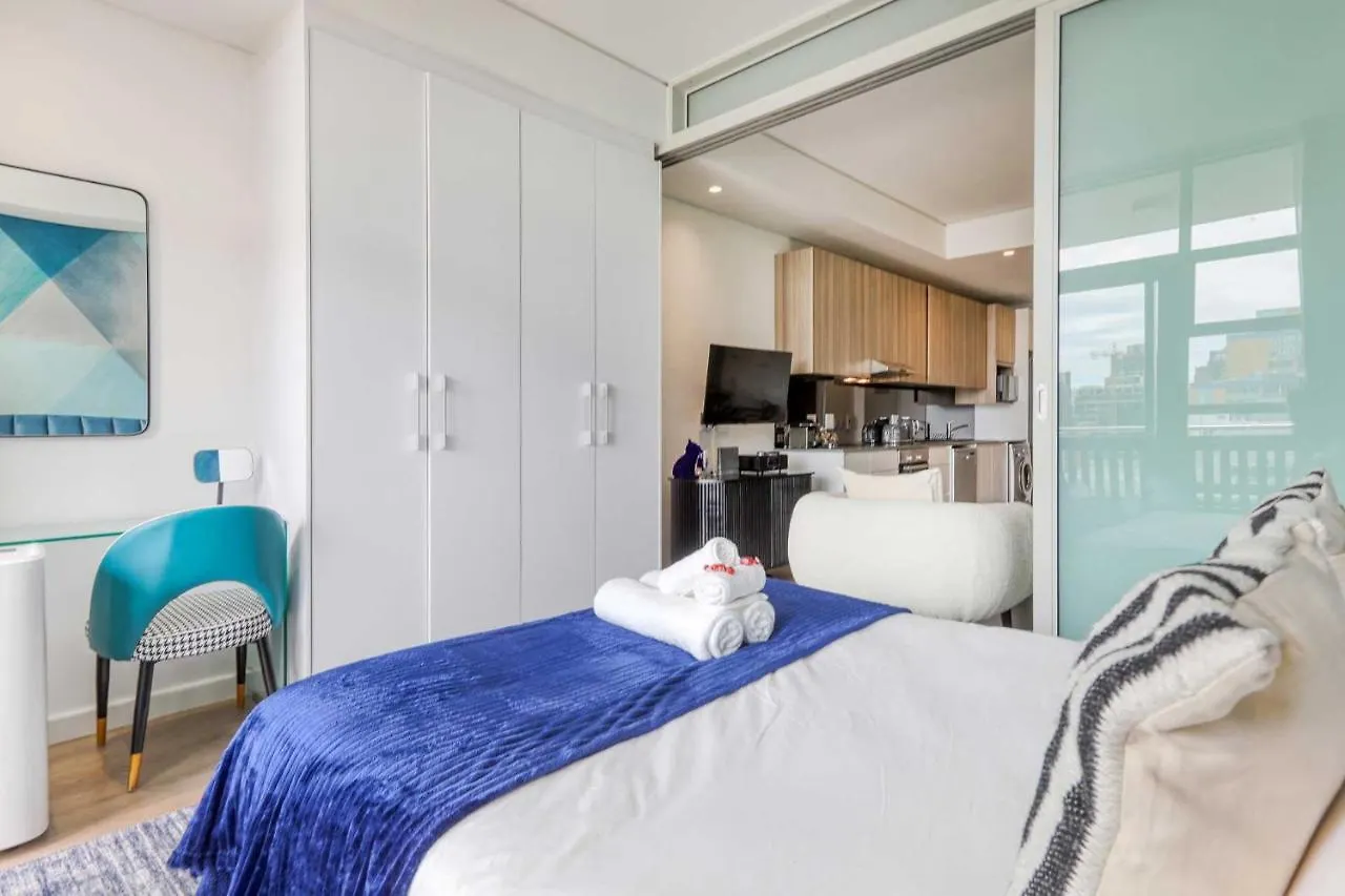 Backup-Powered Luxury City Apartment location