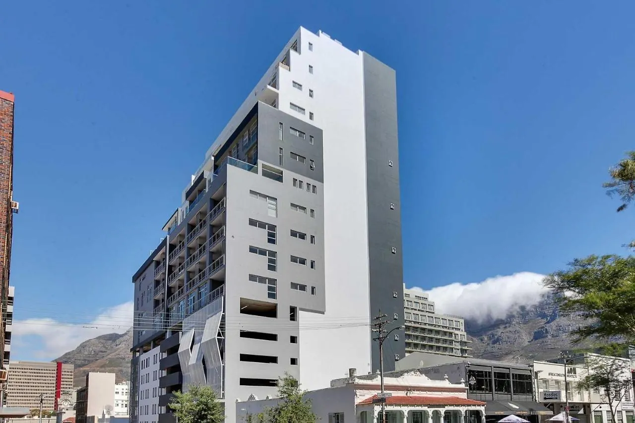 Backup-Powered Luxury City Apartment Cape Town
