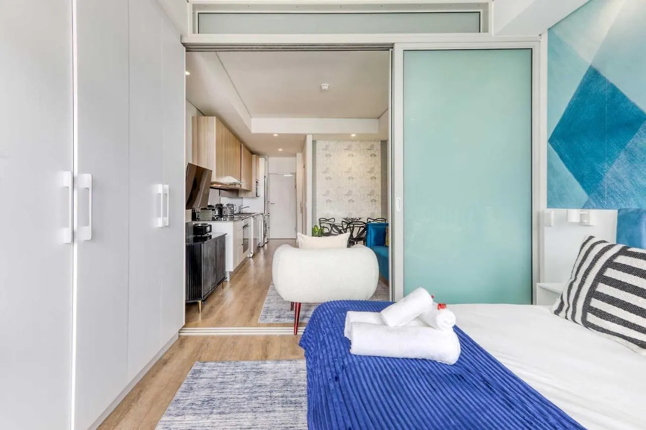 Backup-Powered Luxury City Apartment Cape Town