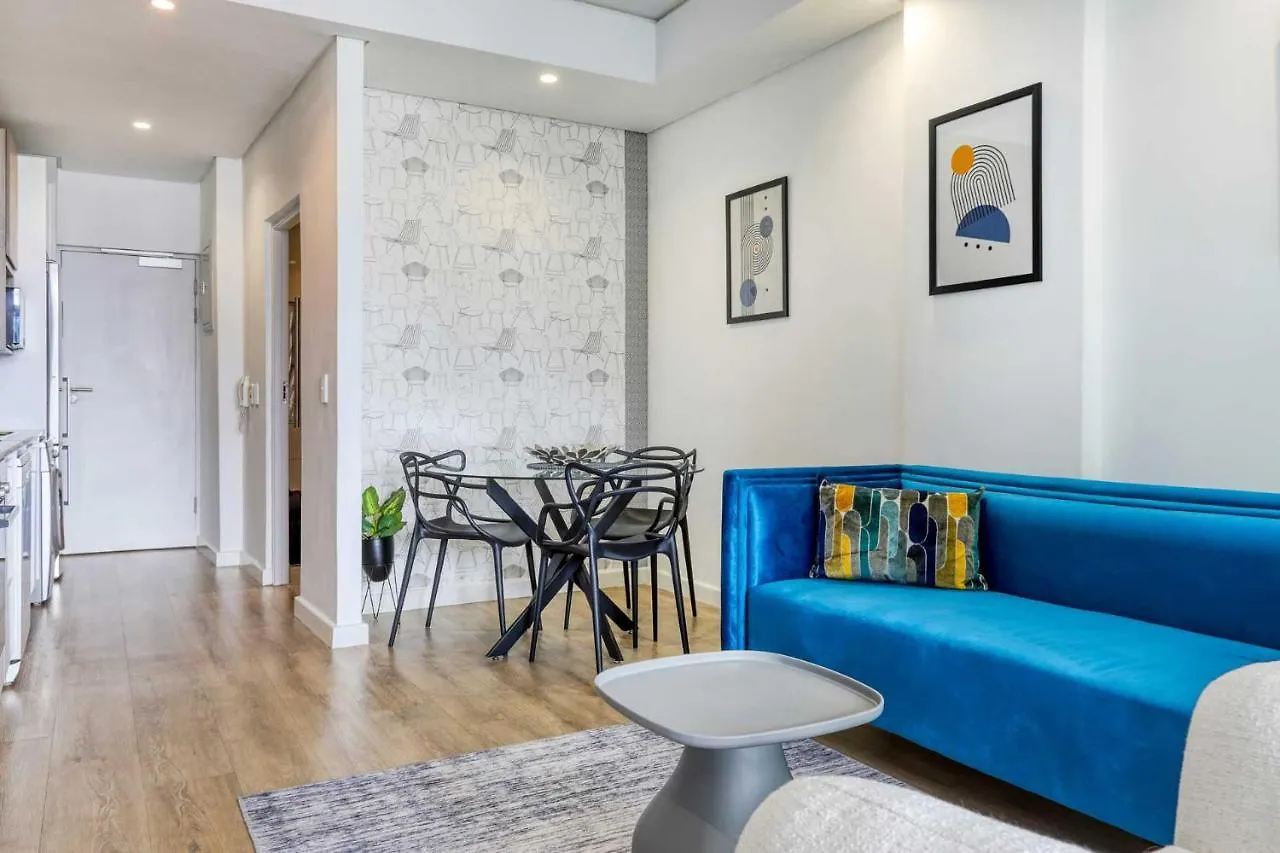 Backup-Powered Luxury City Apartment Cape Town