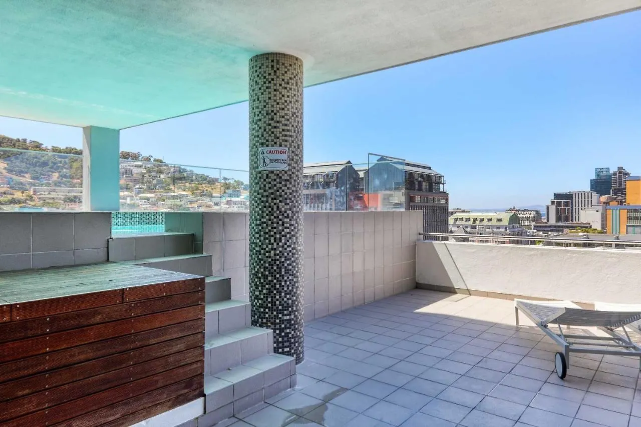 Backup-Powered Luxury City Apartment Cape Town