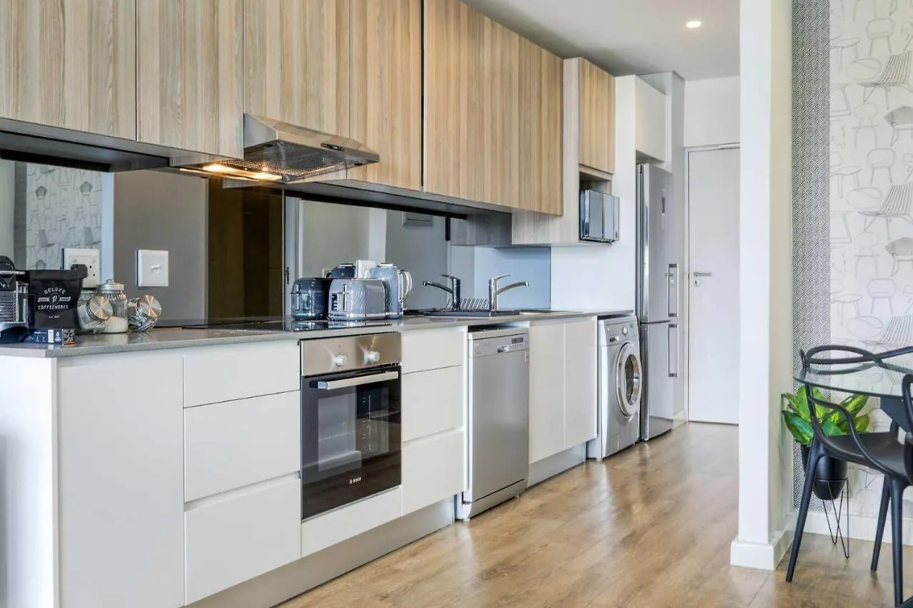 Backup-Powered Luxury City Apartment Cape Town