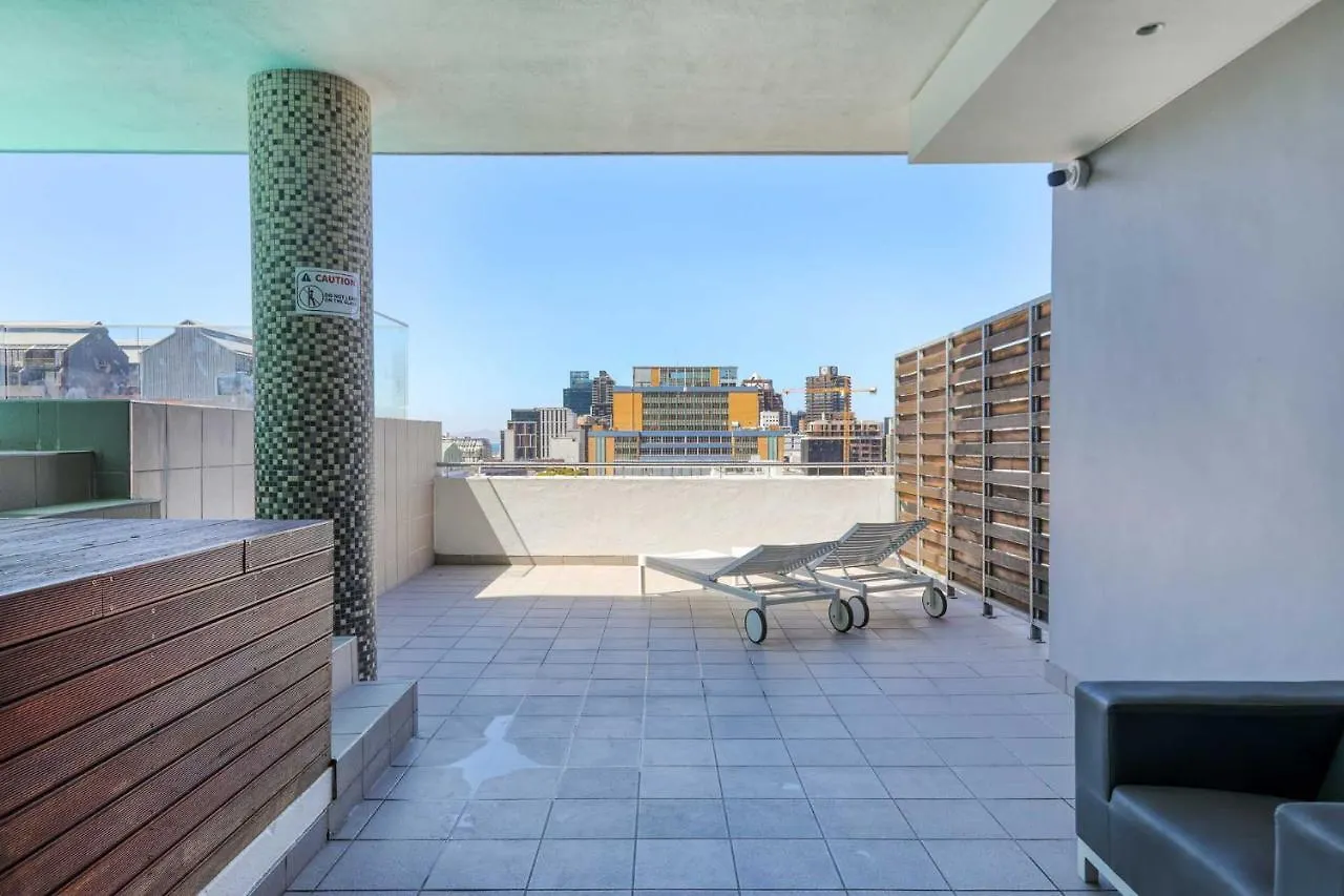 Backup-Powered Luxury City Apartment Cape Town 0*,